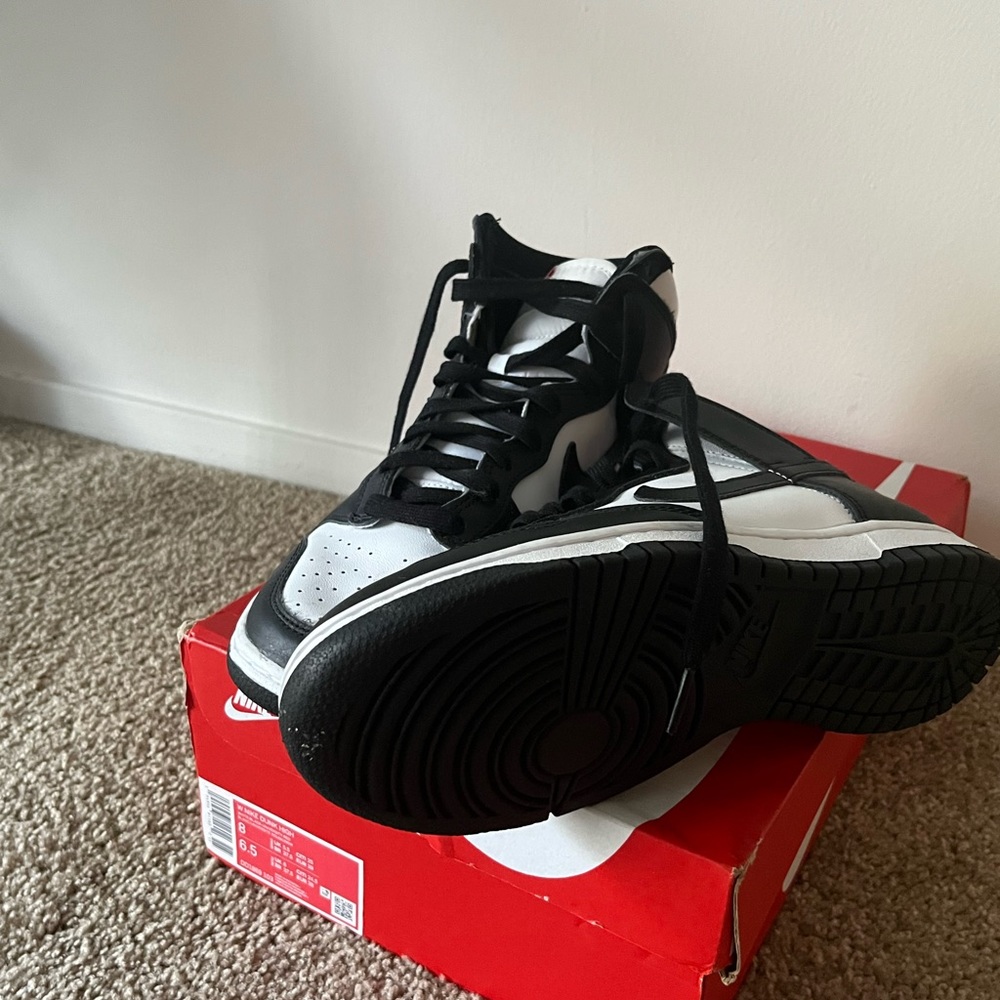 Dunk High - Picture 2 of 4